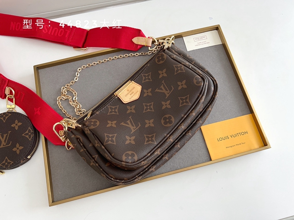 ルイヴィトンバッグ背面デザイン